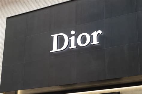 signage dior